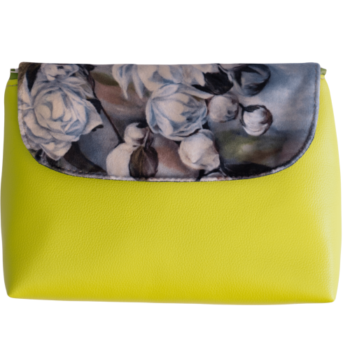 Brush holder makeup bag